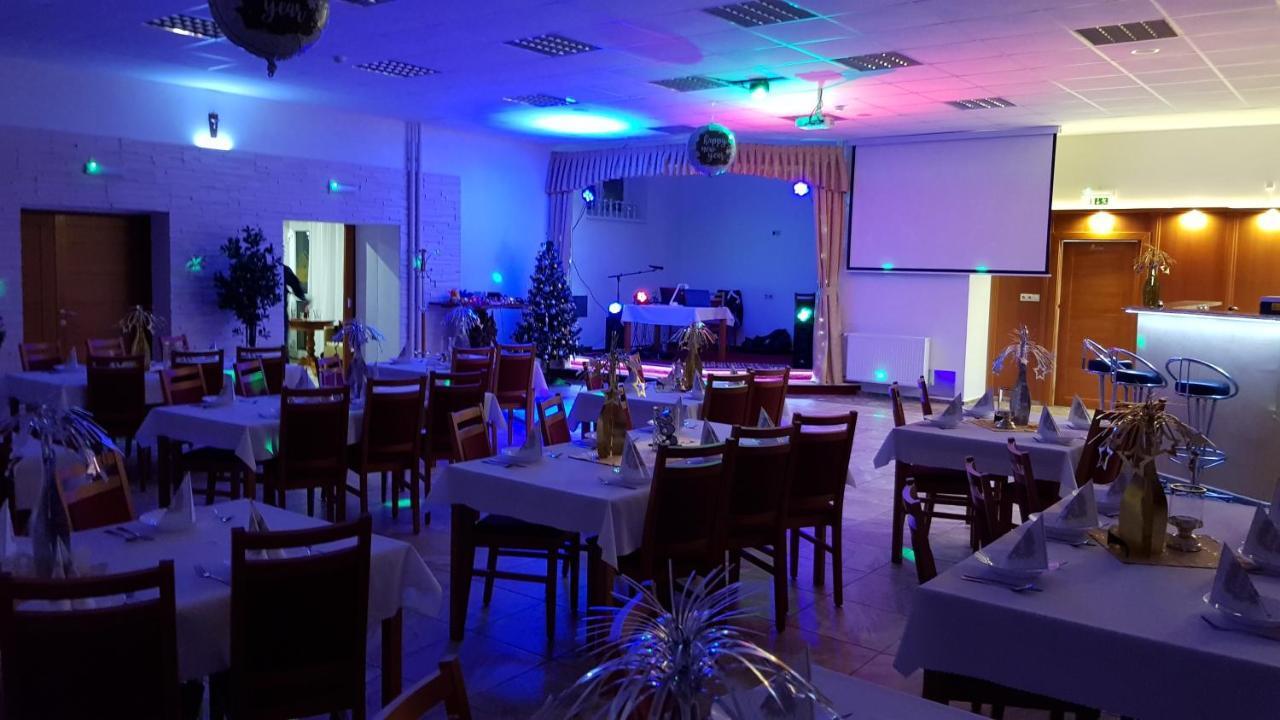 Agrohotel Tri Brezy Hrustin المظهر الخارجي الصورة